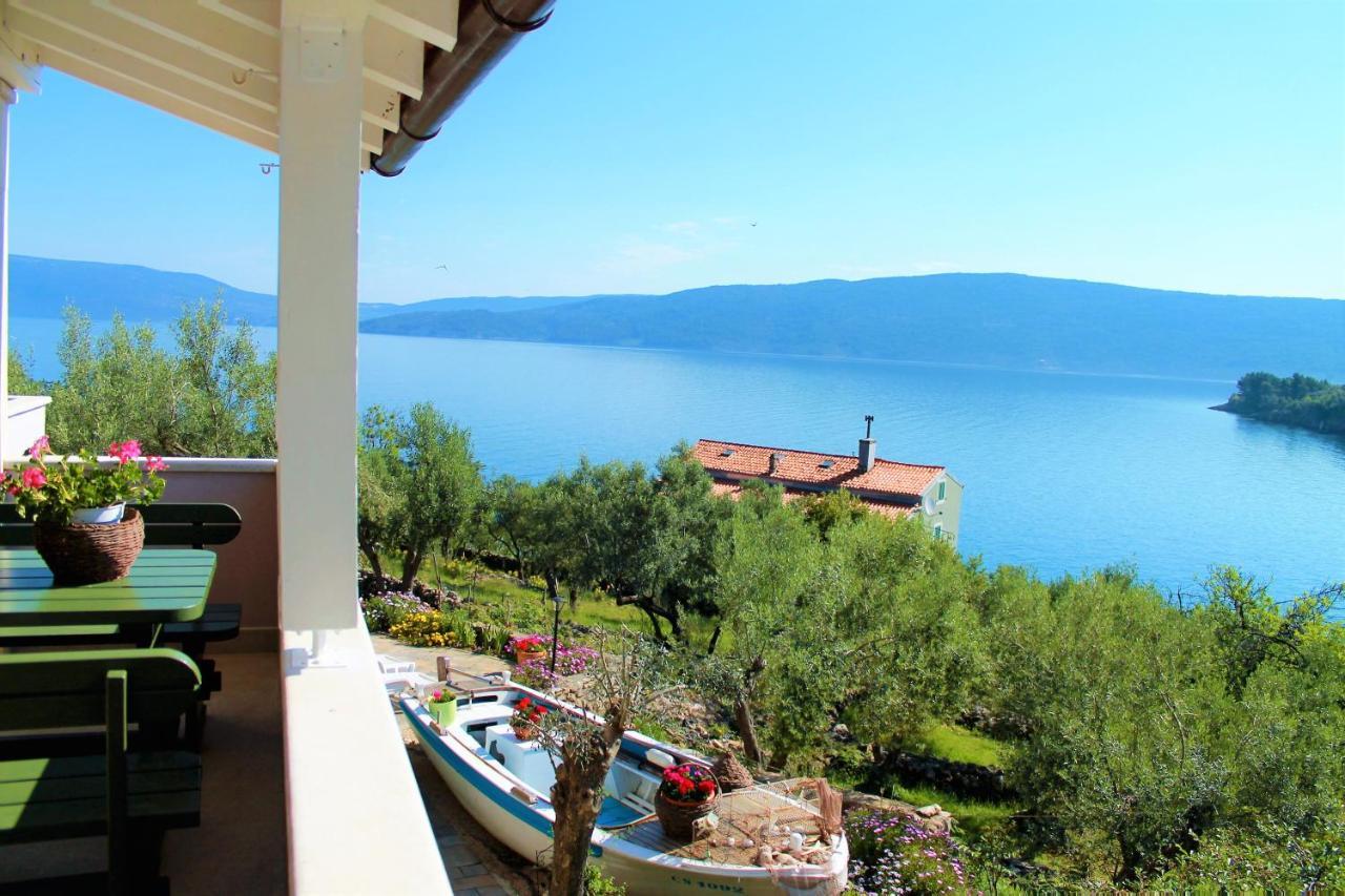 Apartmani Klaudija Valun Exterior foto